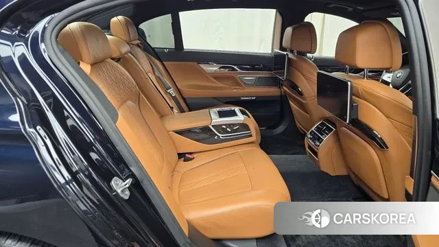 BMW 7 Series (G11) 2018 Черный из Кореи, фото 3