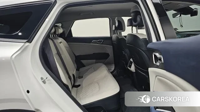 Kia Sportage 5th Generation Hybrid 2021 Белый из Кореи, фото 3