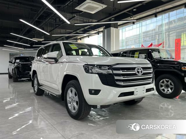 Toyota Land Cruiser (imported) 2025 Белый из Китая, фото 3