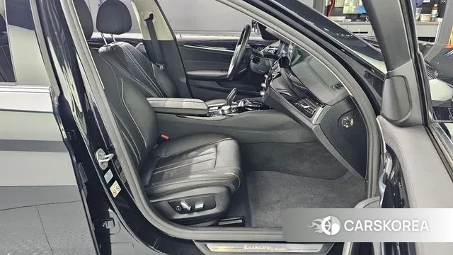 BMW 5 Series (G30) 2019 Черный из Кореи, фото 3