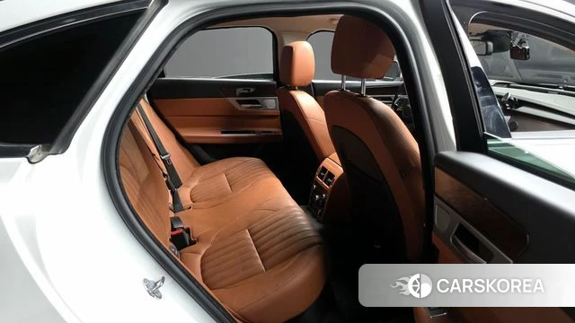 Jaguar XF (X260) 2018 Белый из Кореи, фото 3