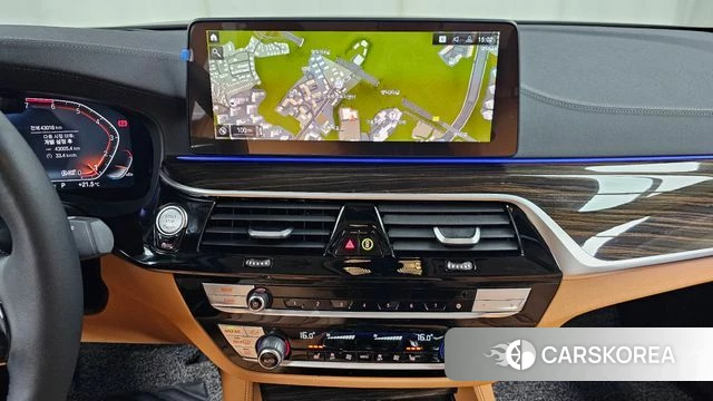BMW 5 Series (G30) 2022 Черный из Кореи, фото 3