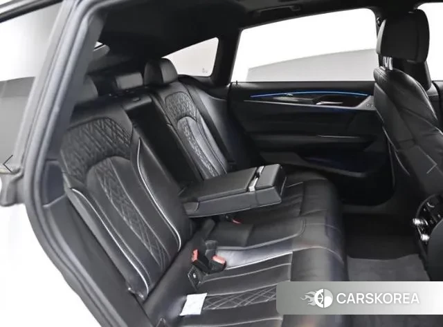 BMW 6 Series GT (G32) 2018 Белый из Кореи, фото 3