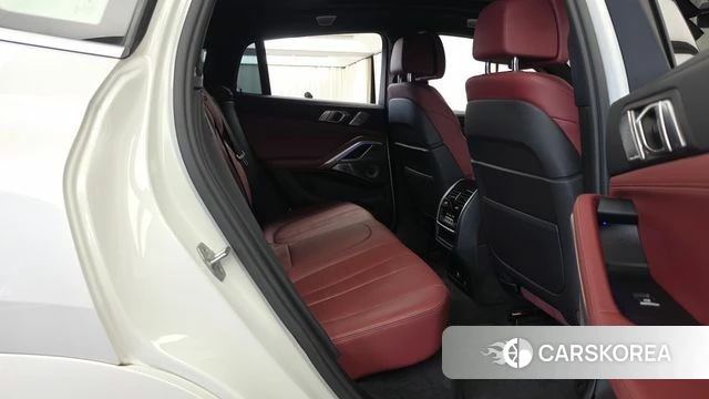 BMW X6 (G06) 2021 Белый из Кореи, фото 3