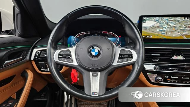 BMW 5 Series (G30) 2023 Белый из Кореи, фото 3