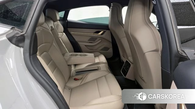 Porsche Taycan 2024 Серебристо-серый из Кореи, фото 3