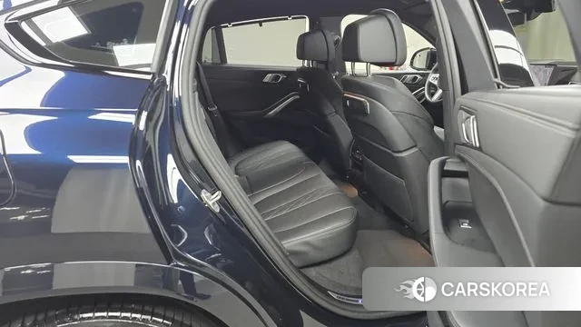 BMW X6 (G06) 2025 Черный из Кореи, фото 3