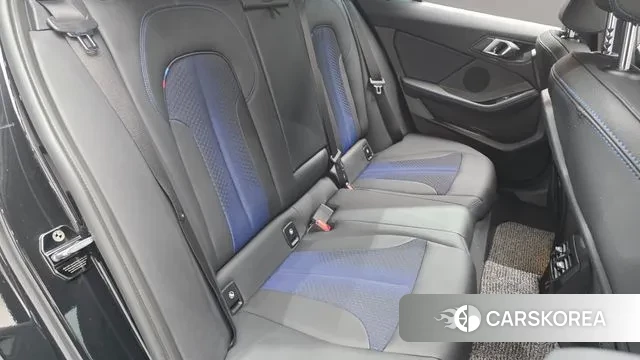 BMW 1 Series (F40) 2023 Черный из Кореи, фото 3