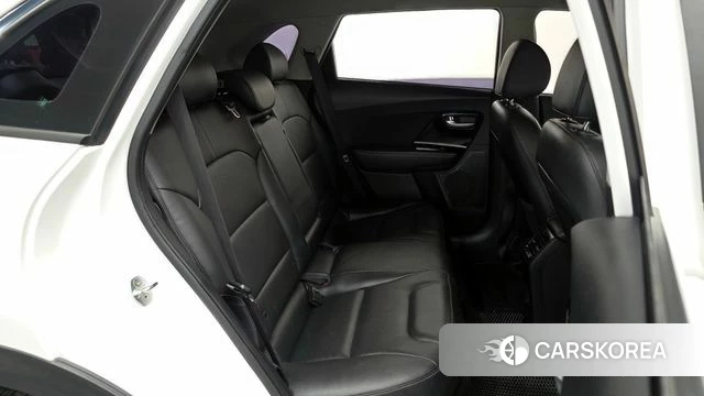 Kia Niro 2018 Белый из Кореи, фото 3