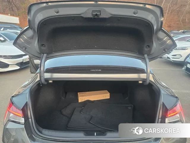 Hyundai Avante (CN7) 2021 Темно-зеленый из Кореи, фото 3