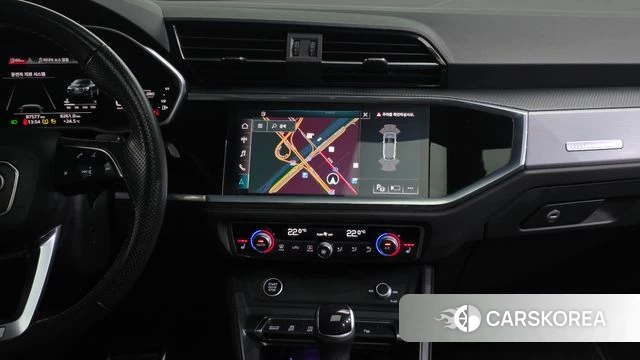 Audi Q3 (F3) 2022 Белый из Кореи, фото 3