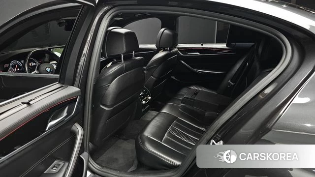 BMW 5 Series (G30) 2018 Серый из Кореи, фото 3