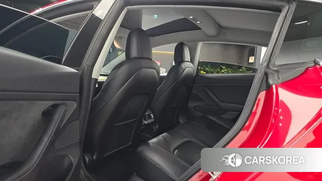 Tesla Model 3 2020 Красный из Кореи, фото 3