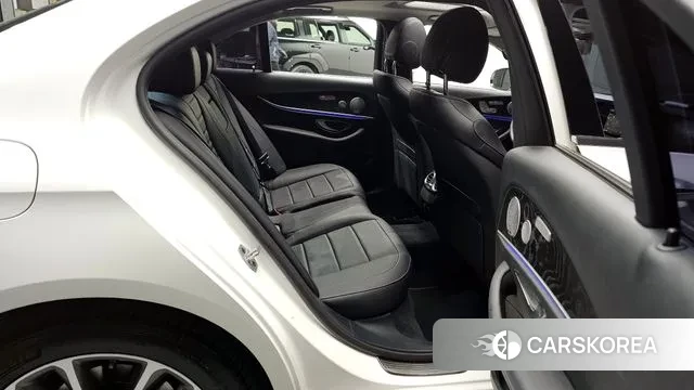 Mercedes-Benz E-Class W213 2019 Белый из Кореи, фото 3