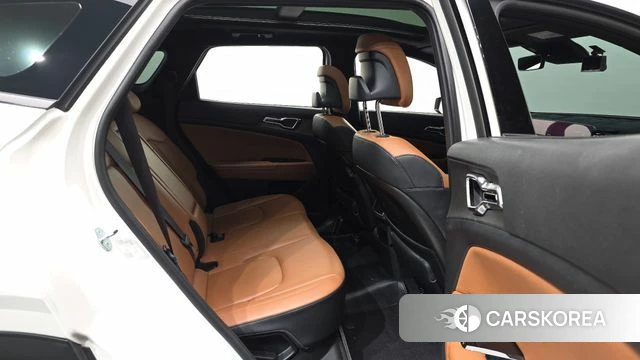 Kia Sportage 5th Generation 2023 Белый из Кореи, фото 3