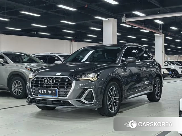 Audi Q3 2022 Темно-серый из Китая, фото 3