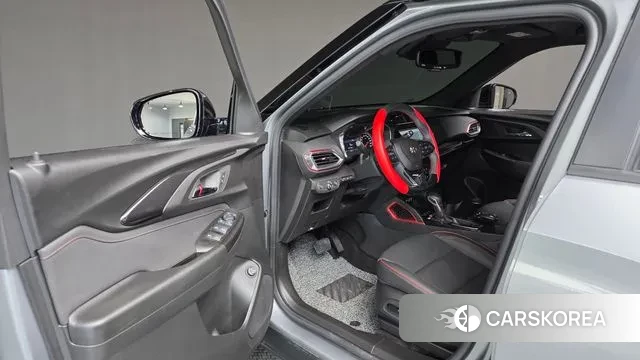 Chevrolet (GM Daewoo) Trailblazer 2023 Серый из Кореи, фото 3