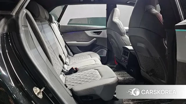 Audi Q8 (4M) 2022 Черный из Кореи, фото 3