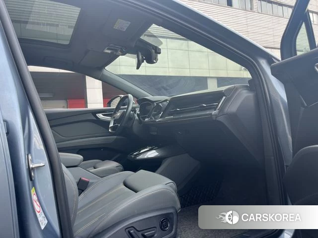 Audi Q4 e-tron 2025 Синий из Китая, фото 3