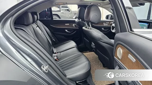 Mercedes-Benz E-Class W213 2019 Серый из Кореи, фото 3