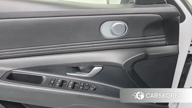 Hyundai Avante (CN7) 2022 Белый из Кореи, фото 3