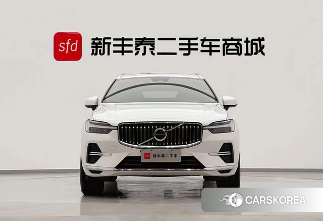 Volvo XC60 2024 Белый из Китая, фото 3