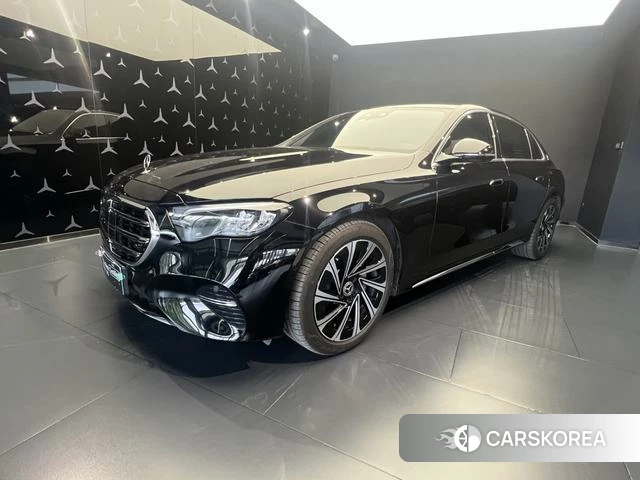 Mercedes-Benz E-class 2025 Черный из Китая, фото 3
