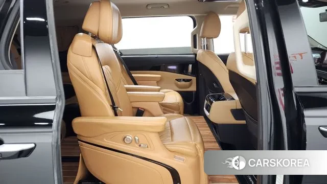 Kia Carnival 4th generation 2023 Черный из Кореи, фото 3