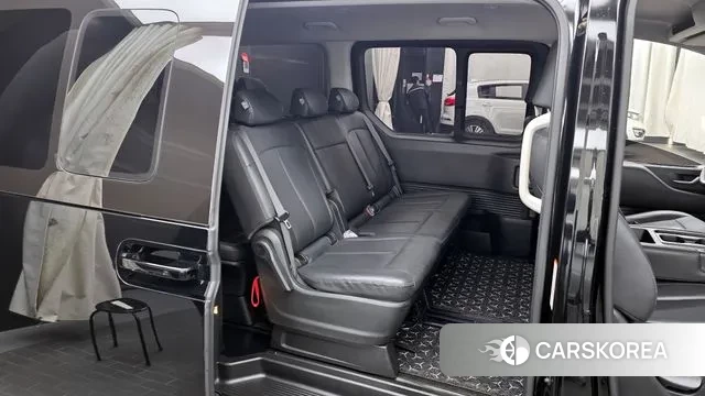 Hyundai Staria 2023 Черный из Кореи, фото 3