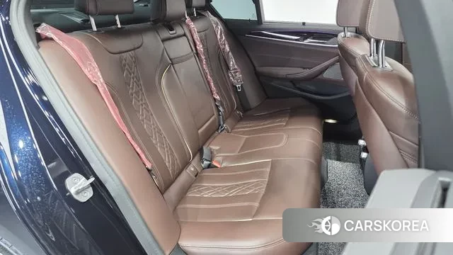 BMW 5 Series (G30) 2022 Черный из Кореи, фото 3