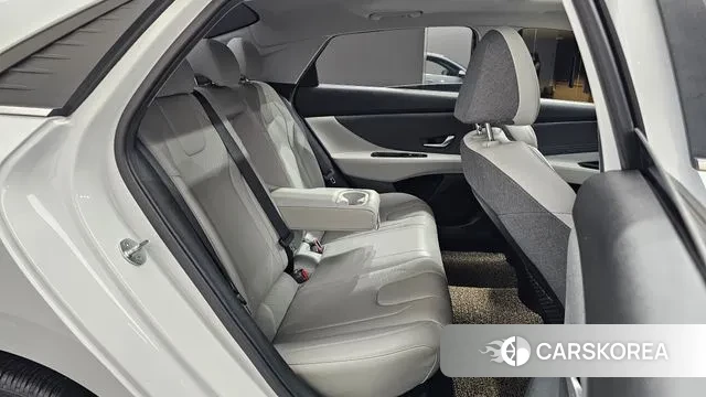 Hyundai Avante (CN7) 2021 Белый из Кореи, фото 3