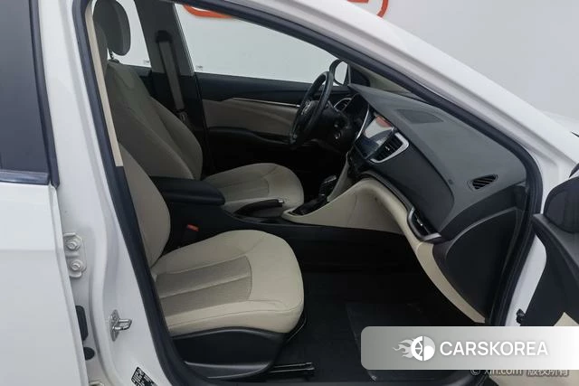 Buick Yinglang 2018 Белый из Китая, фото 3