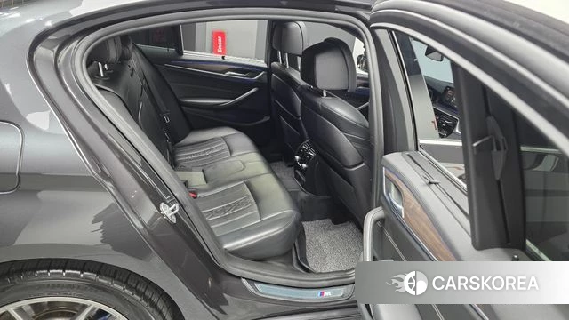 BMW 5 Series (G30) 2018 Серый из Кореи, фото 3