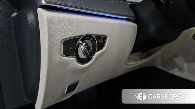 Mercedes-Benz E-Class W213 2018 Белый из Кореи, фото 3