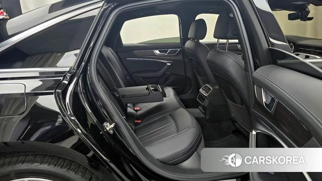 Audi A6 (C8) 2023 Черный из Кореи, фото 3