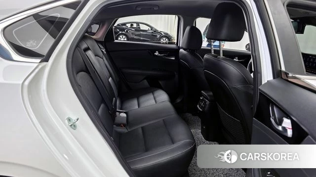 Kia The New K3 2nd generation 2022 Белый из Кореи, фото 3