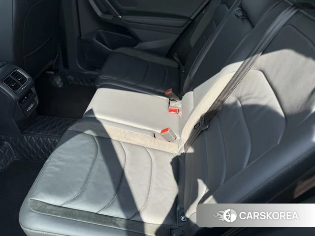 Volkswagen Tiguan L 2021 Шампань из Китая, фото 3