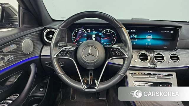 Mercedes-Benz E-Class W213 2022 Серый из Кореи, фото 3