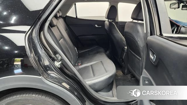 Kia Stonic 2018 Черный из Кореи, фото 3