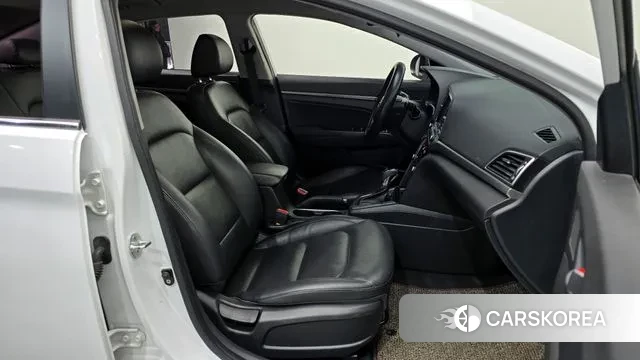 Hyundai Avante AD 2018 Белый из Кореи, фото 3