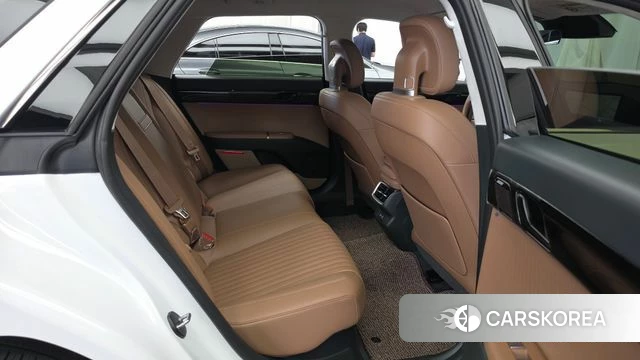 Hyundai Grandeur Hybrid (GN7) 2026 Белый из Кореи, фото 3