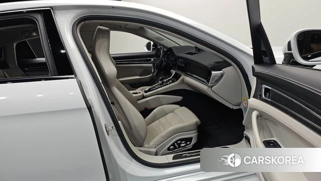 Porsche Panamera (971) 2020 Белый из Кореи, фото 3