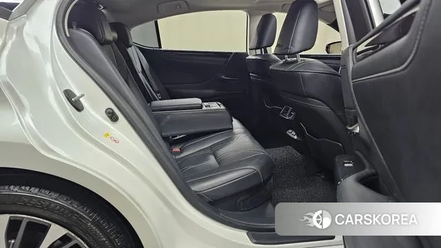 Lexus ES300h 7th generation 2018 Белый из Кореи, фото 3