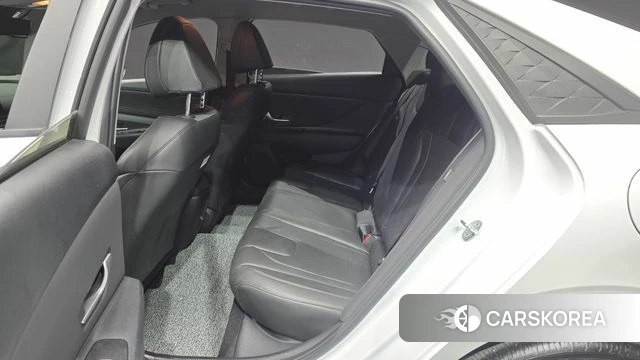 Hyundai The New Avante (CN7) 2023 Белый из Кореи, фото 3