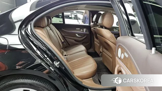 Mercedes-Benz E-Class W213 2019 Черный из Кореи, фото 3