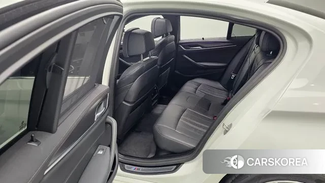 BMW 5 Series (G30) 2022 Белый из Кореи, фото 3