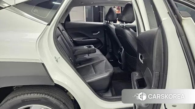 Hyundai Kona (SX2) 2023 Белый из Кореи, фото 3