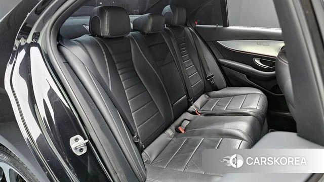 Mercedes-Benz E-Class W213 2019 Черный из Кореи, фото 3