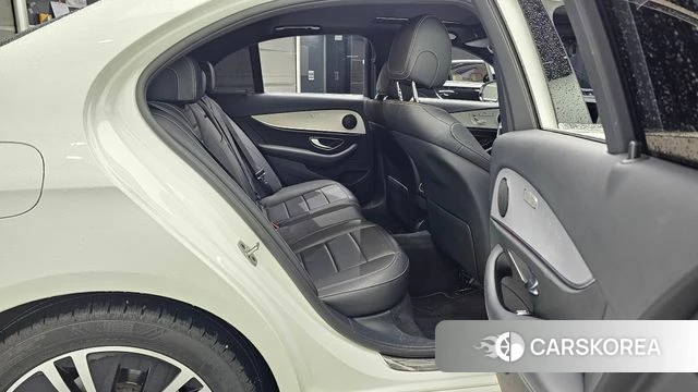 Mercedes-Benz E-Class W213 2020 Белый из Кореи, фото 3