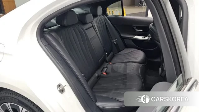 Mercedes-Benz E-Class W214 2025 Белый из Кореи, фото 3